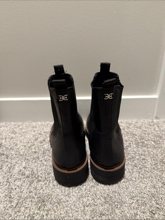 Sam Edelman Black Leather Chelsea Boots - Classic Pull-On Style